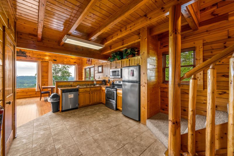 3032 Legacy Vista Dr, Sevierville, TN 37876