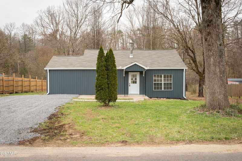 5944 Atkins Rd, Knoxville, TN 37918
