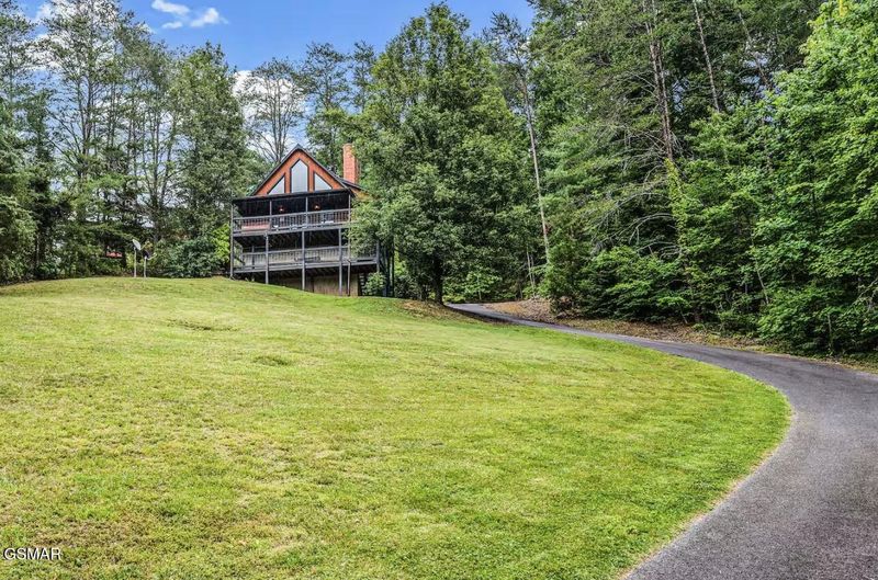 2439 Burke Ave, Sevierville, TN 37876
