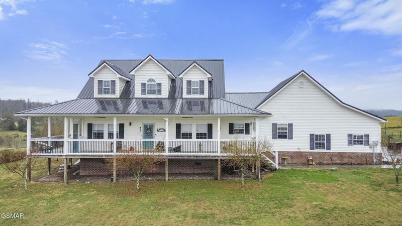 2759 Meadow Crest Ln, Sevierville, TN 37876