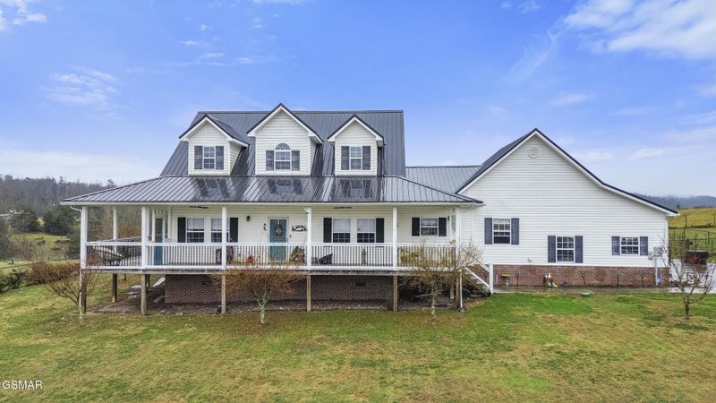 2759 Meadow Crest Ln, Sevierville, TN 37876