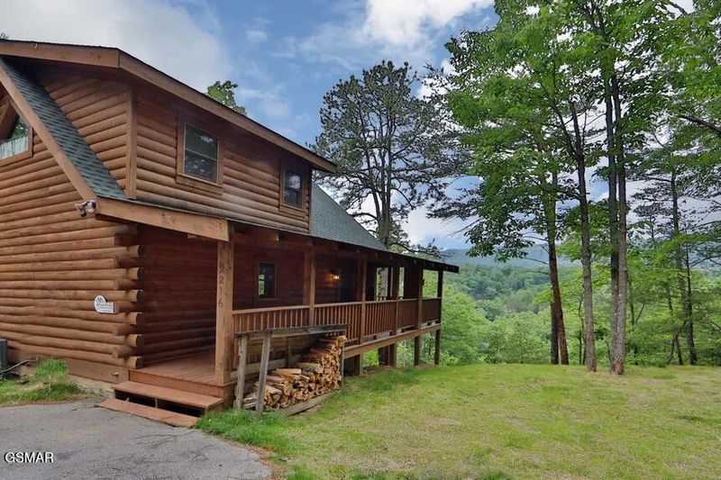 2216 Shooting Star Way, Sevierville, TN 37862