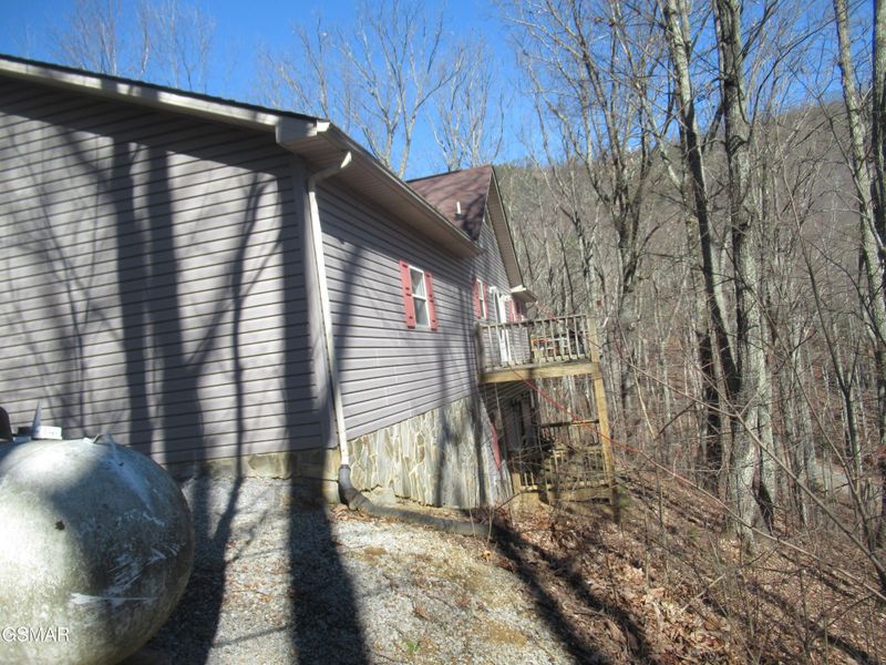 1061 Old Laurel Ln, Sevierville, TN 37876