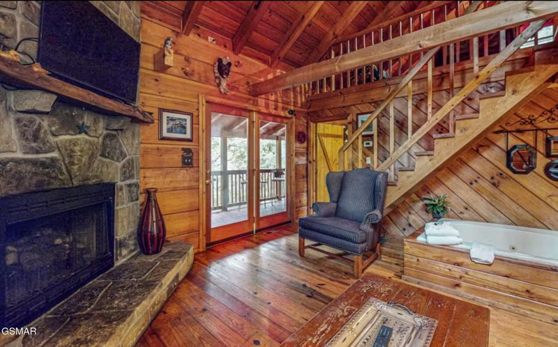 3002 Mountain Memories Way, Sevierville, TN 37876
