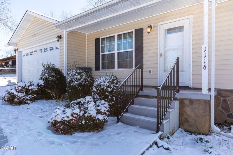 1116 Mary Kay Dr, Sevierville, TN 37862