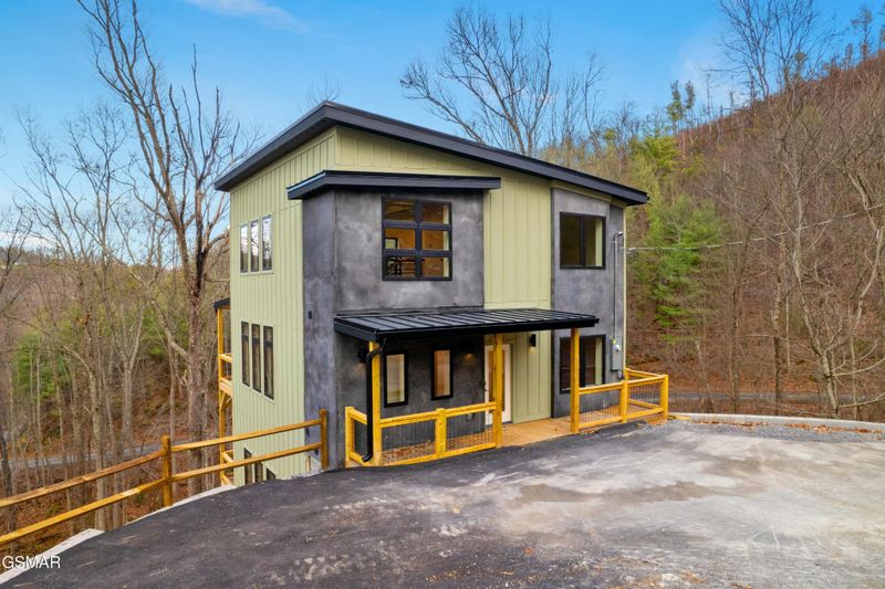 2232 Spurling Rd, Sevierville, TN 37862