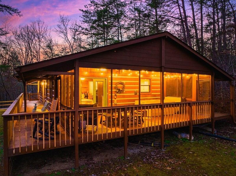 2230 Hidden Mountain Rd, Sevierville, TN 37876