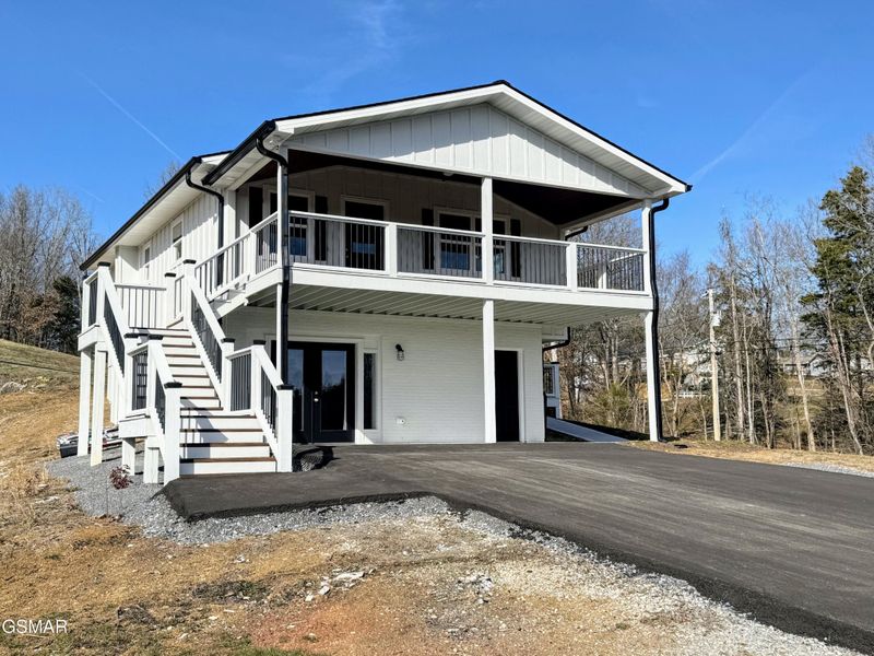 329 Leamer Dr, Sevierville, TN 37876