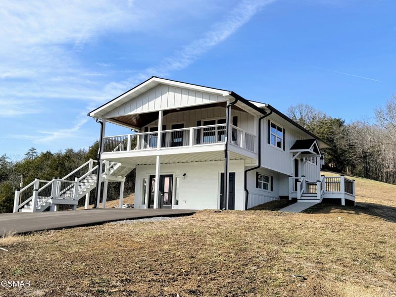 329 Leamer Dr, Sevierville, TN 37876