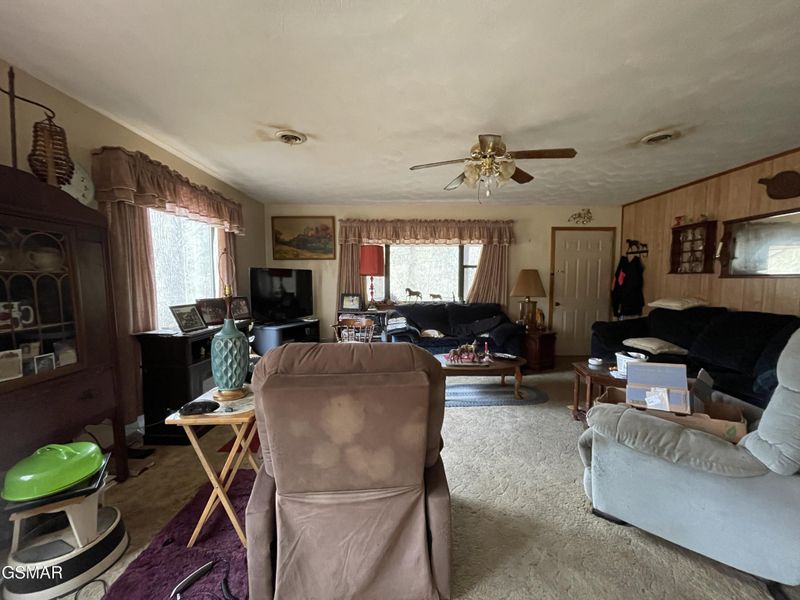 2117 Price Cove Rd, Sevierville, TN 37876
