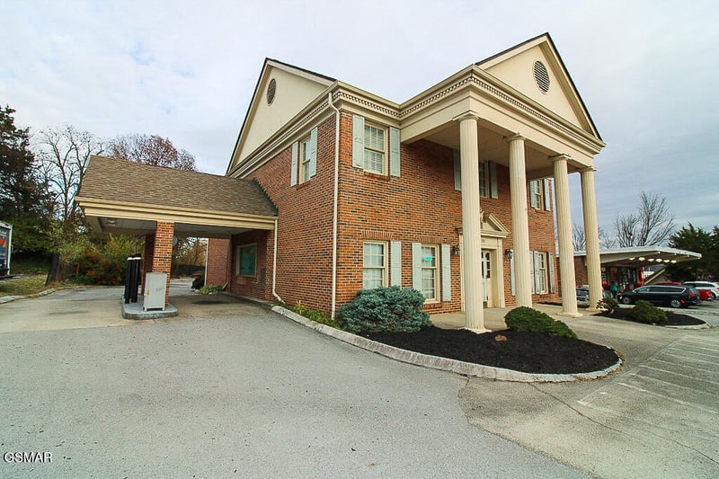330 N Cedar Bluff Rd, Knoxville, TN 37923