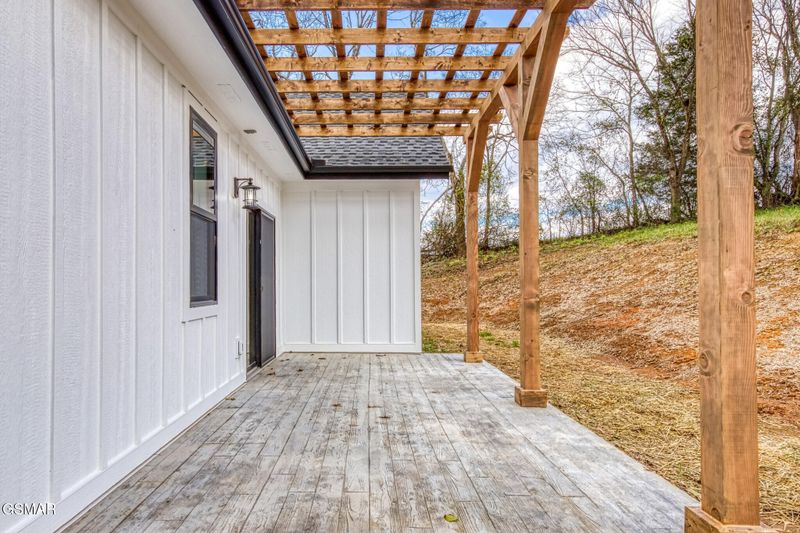 1248 Cummings Chapel Rd, Sevierville, TN 37876