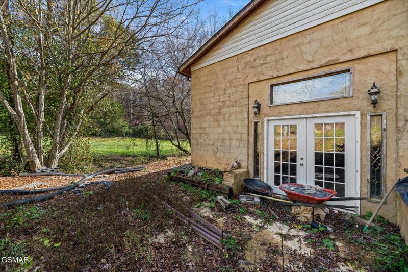 2881 Caughorn Mountain Rd, Sevierville, TN 37876