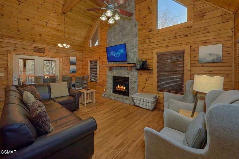 1640 Little Cabin Loop, Sevierville, TN 37862