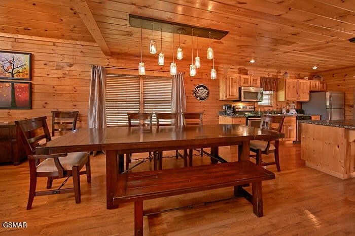 1627 Little Cabin Loop, Sevierville, TN 37862