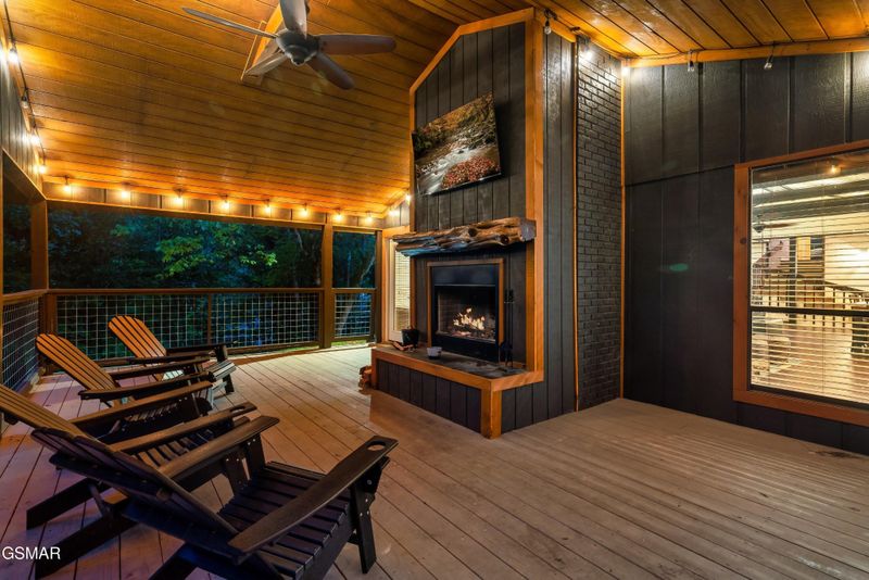 3405 Lillie Blvd, Sevierville, TN 37876