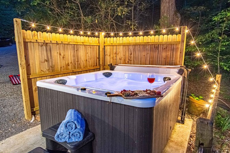 1940 Anderson Way, Sevierville, TN 37876