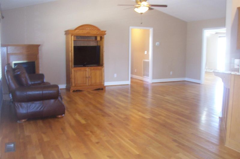 1409 Robert Ridge Rd, Sevierville, TN 37862