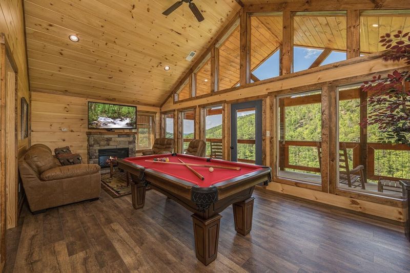 1121 Autumn Path Way, Sevierville, TN 37862