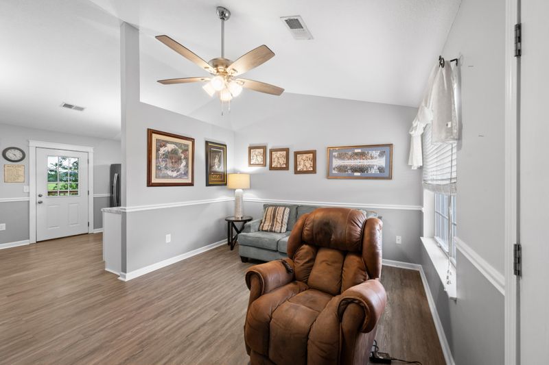 2325 Monarch Cir, Sevierville, TN 37876