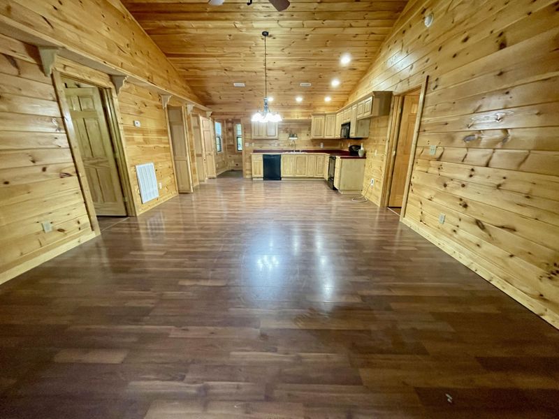 1353 Willow Creek Ln, Sevierville, TN 37876