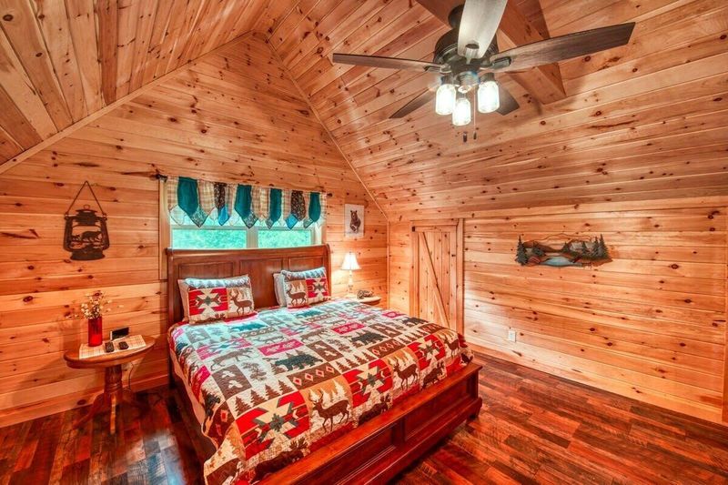 2548 Fleming Way, Sevierville, TN 37876