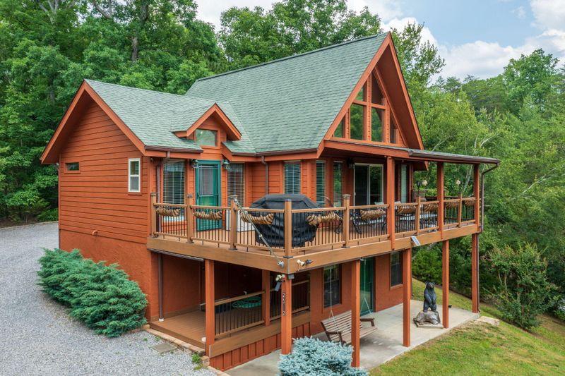 2512 Jada Ln, Sevierville, TN 37876