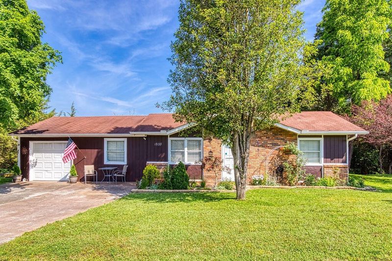 1933 Allensville Rg, Sevierville, TN 37876