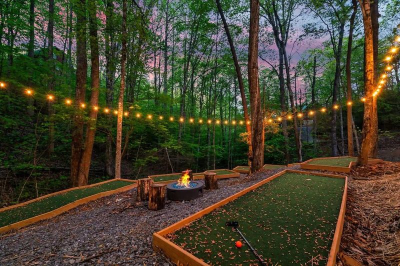 2413 Bobs Ps, Sevierville, TN 37876