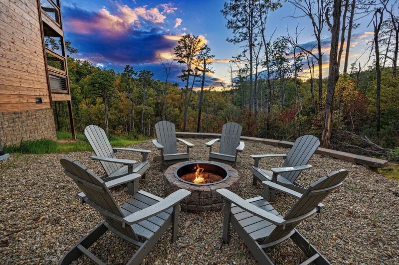 2125 Rabbit Point Way, Sevierville, TN 37876