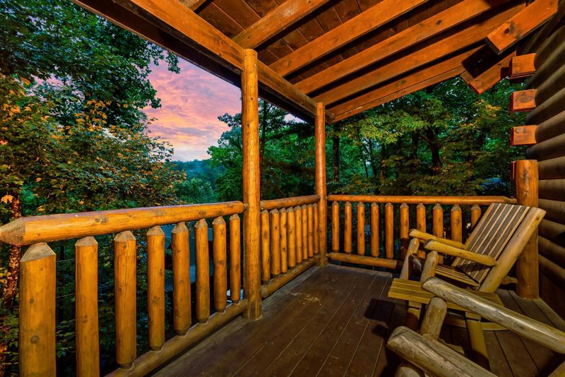 1526 Sky View Dr, Sevierville, TN 37876