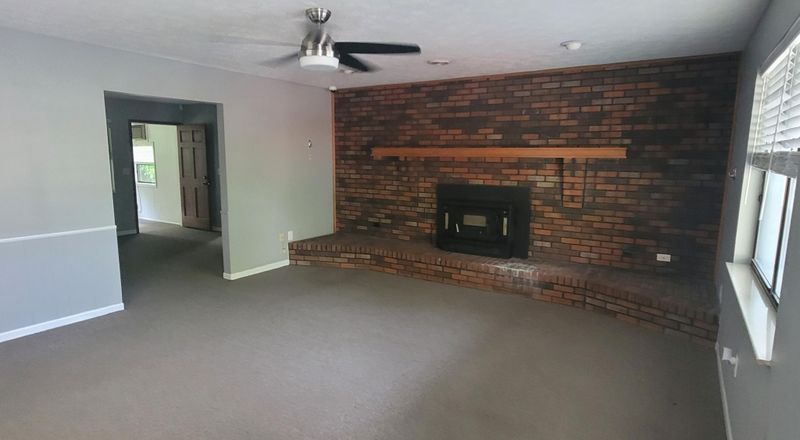 1365 Dolly Parton Pw, Sevierville, TN 37862