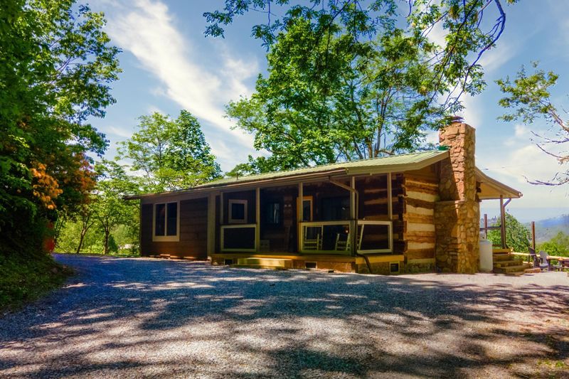 3626 Sugar Camp Cir, Sevierville, TN 37862