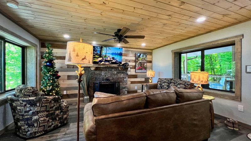 3626 Sugar Camp Cir, Sevierville, TN 37862