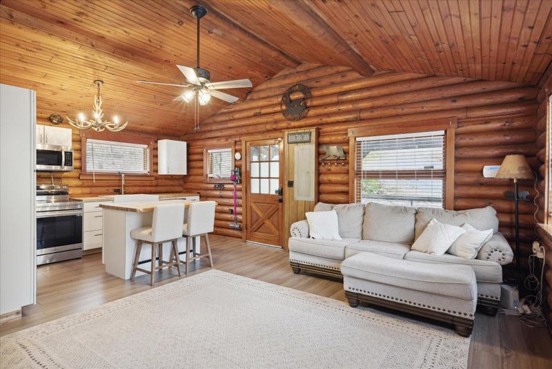 1161 Red Maple Ln, Sevierville, TN 37876