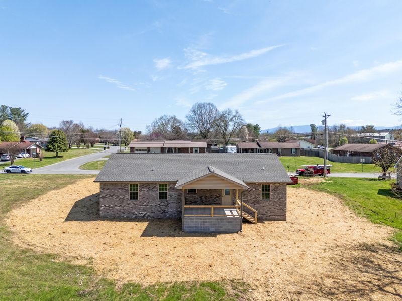208 Rivers Edge Ln, Sevierville, TN 37862