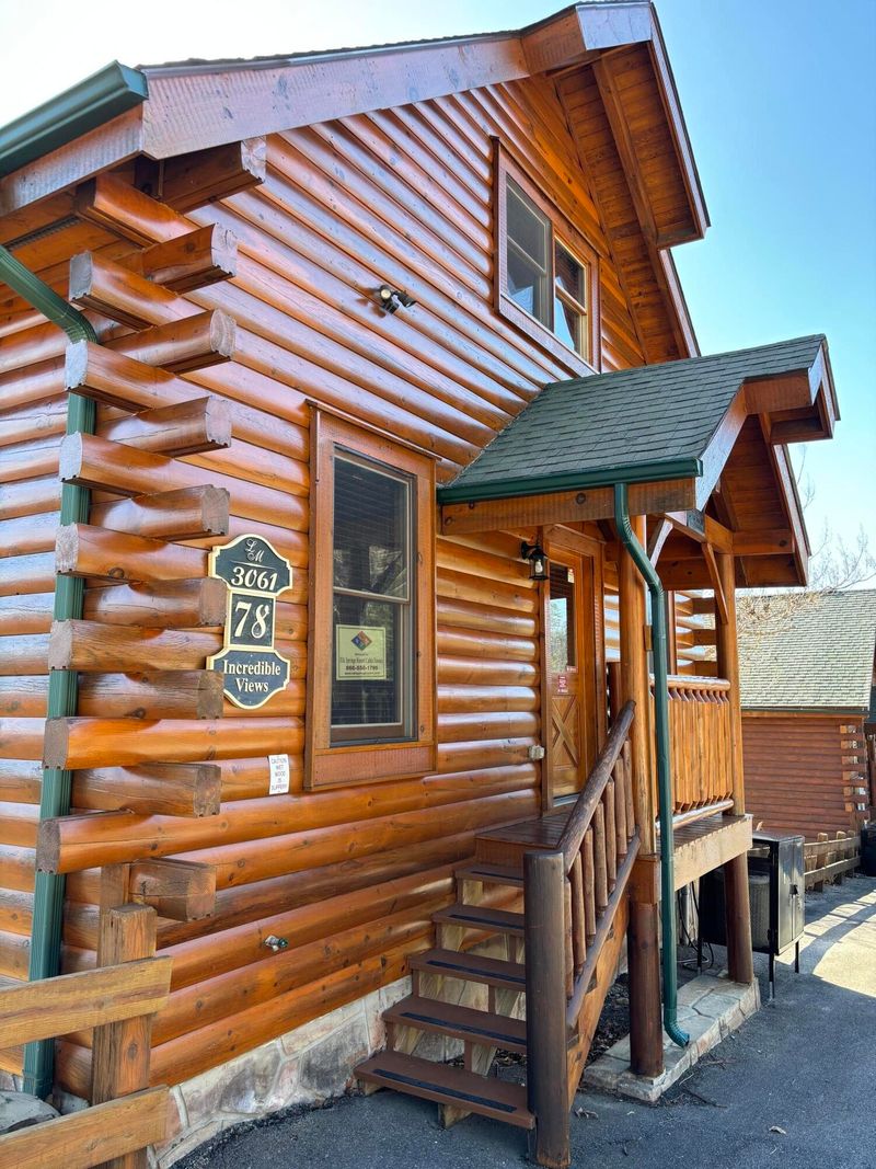 3061 Legacy Vista Dr, Sevierville, TN 37876