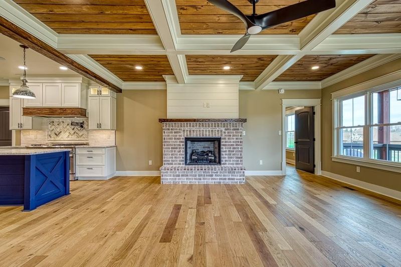 1703 War Paint Trl, Sevierville, TN 37876