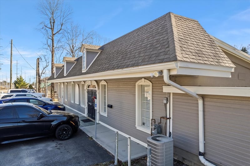 6220 Western Ave, Knoxville, TN 37921