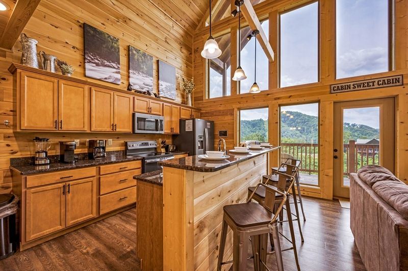 1209 Parkview Vista Way, Sevierville, TN 37863