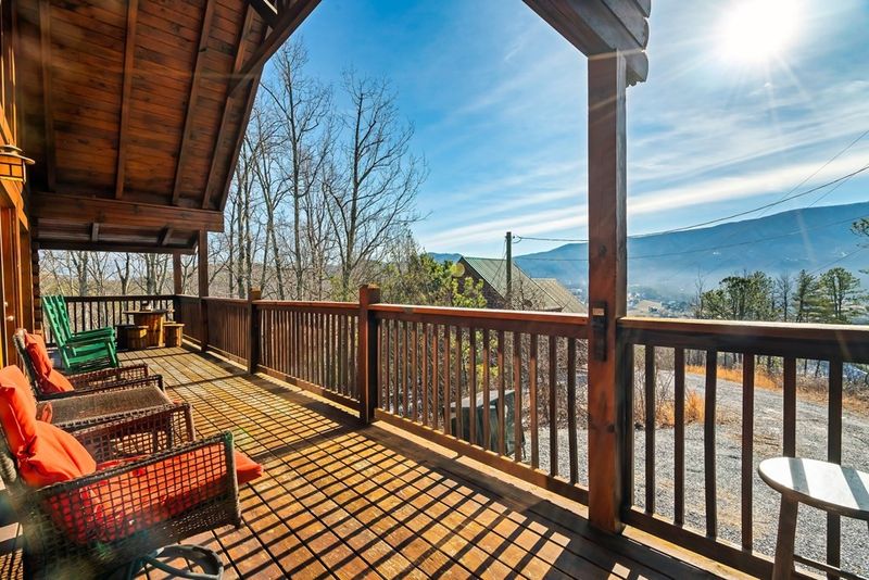 2614 Whipoorwill Hill Way, Sevierville, TN 37862