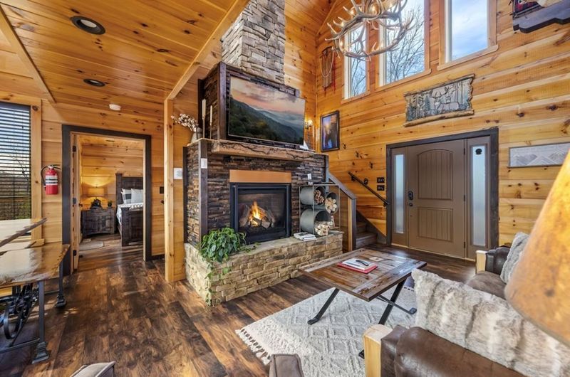 2722 Red Sky Dr, Sevierville, TN 37862