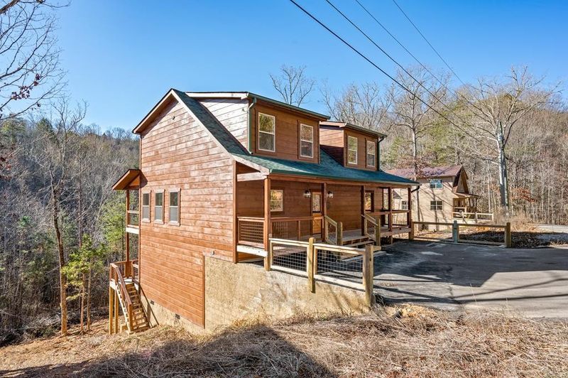 1581 Bear Valley Rd, Sevierville, TN 37876