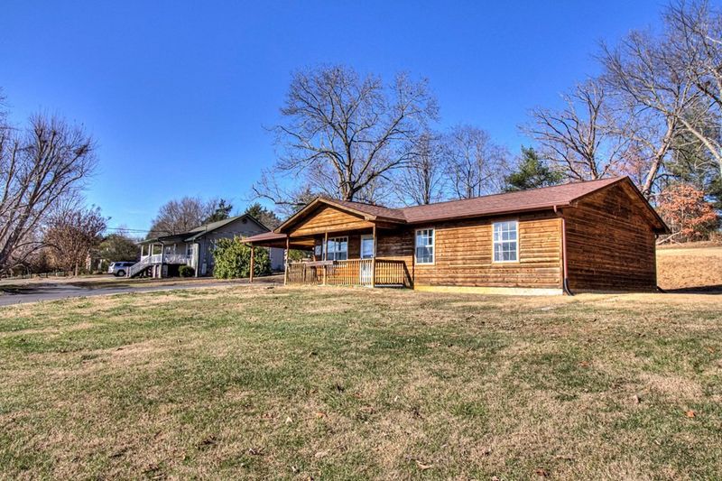 2843 Eledge Ln, Sevierville, TN 37876