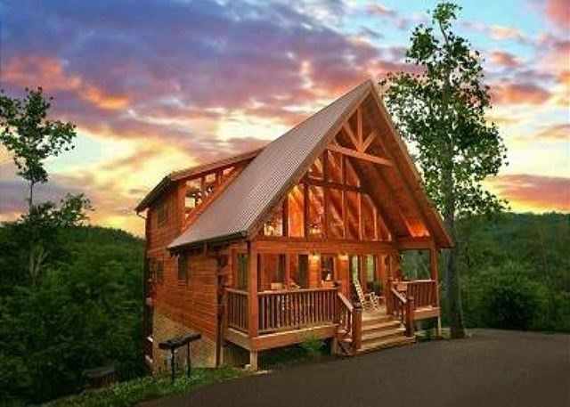 1631 Barn Door Ln #MOUNTAINMEMORIESONHIGHERG, Sevierville, TN 37862