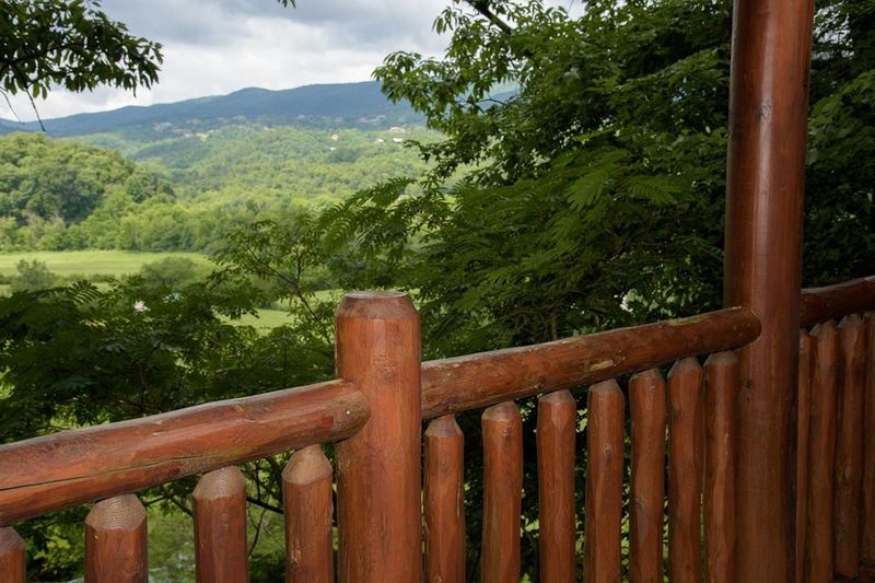 1734 Summit View Way, Sevierville, TN 37862