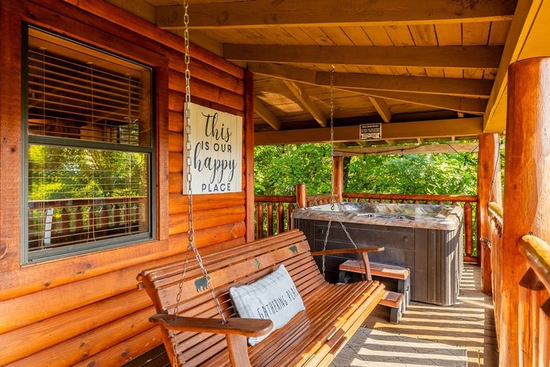 1620 Bear Claw Way, Sevierville, TN 37862