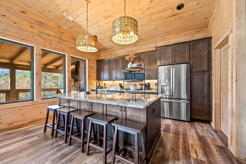 3114 Storm Bringer Dr, Sevierville, TN 37862