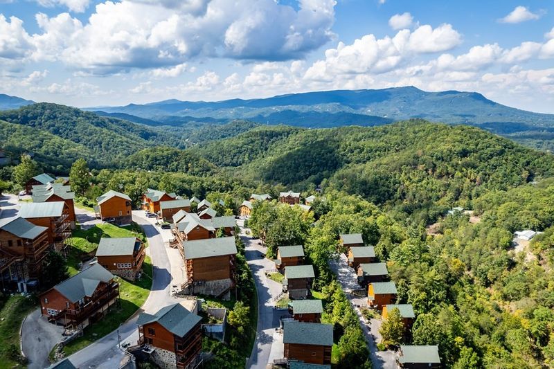 854 Black Bear Cub Way, Sevierville, TN 37862
