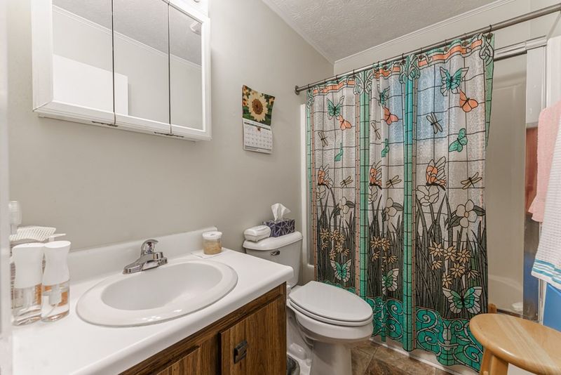 1904 Brookmill Rd, Knoxville, TN 37932